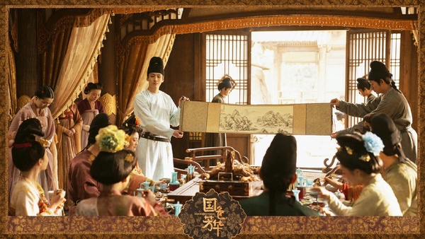 近一年《珠簾玉幕》、《蜀錦人家》等大女主經商劇輪番熱播，本來大家都以為《國色芳華》又是相同套路的經商劇，真的看很膩，沒想到《國色芳華》讓大家跌破眼鏡，很好看！《國色芳華》第一集就鋪墊了何惟芳不幸的婚姻，接著她就開始籌謀和離。無論命運如何毒打，她始終走出自己的路，角色人設很討喜。