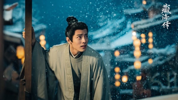肖戰以《陳情令》爆火後，就成為頂流男神，後續只要是肖戰的新劇上線，幾乎都是熱搜常客，今年的《藏海傳》也不例外。《藏海傳》很難得達到了口碑、收視雙豐收，評價很不錯！