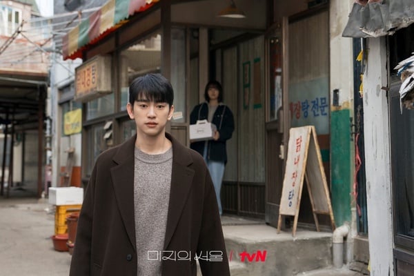 Netflix《未知的首爾》8大劇情彩蛋！昊洙要和未知求婚了？它竟暗示昊洙右耳終將失聰？