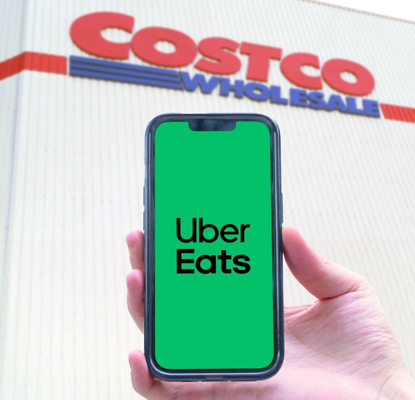 Uber Eats與好市多(Costco)合作外送服務的官方主視覺，象徵消費者可透過App輕鬆購買好市多商品，並享受快速外送到家的便利。