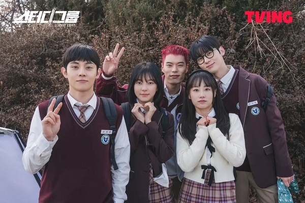 不輸《瑞草洞》！2025「沒爆紅但錯過可惜」高分韓劇!《狂醫魔徒》好看，它8.4分零負評