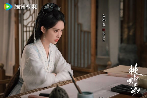 孟子義近年人氣居高不下，相繼出演《九重紫》及《淮水竹亭》都獲得不小熱度，也被封為「古裝美女」！
