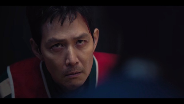 生小孩只需5分鐘？《魷魚遊戲3》6大槽點：成奇勳抱嬰兒跳繩，警察問了兩季「為什麼」