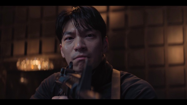 生小孩只需5分鐘？《魷魚遊戲3》6大槽點：成奇勳抱嬰兒跳繩，警察問了兩季「為什麼」