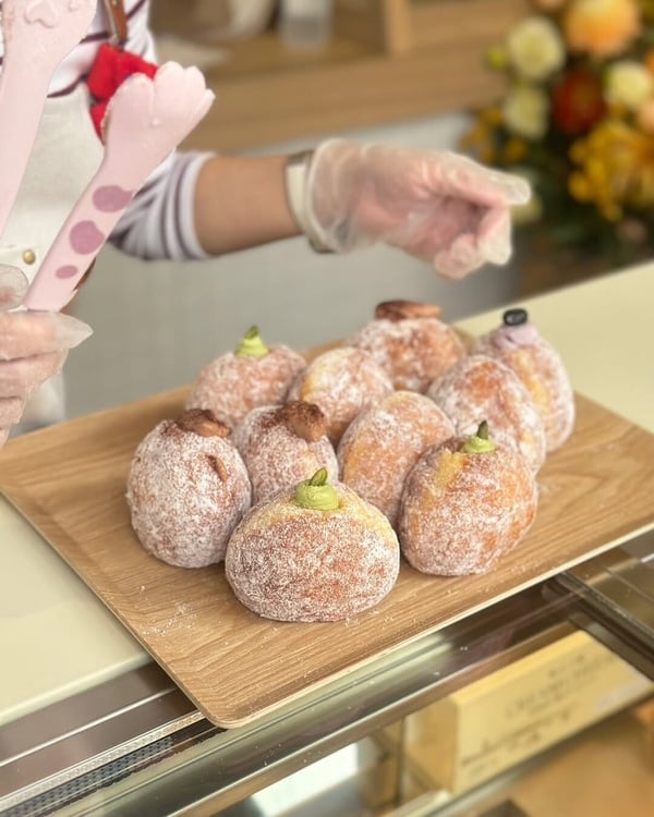 Born Donut 