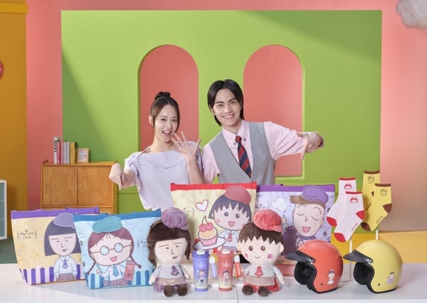 全聯「小丸子飲料冰品積分樂」活動主視覺，展示櫻桃小丸子、小玉、花輪及野口同學與五款加價購商品。