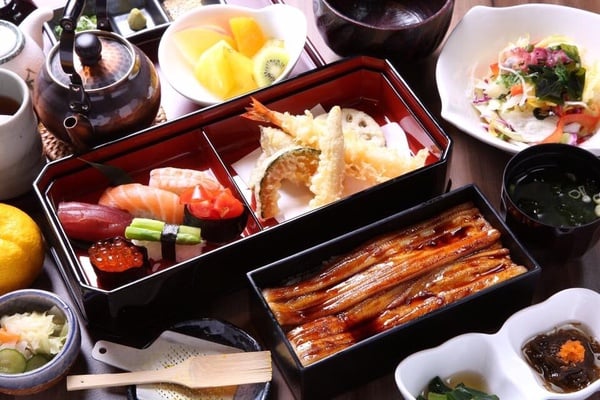 「肥前屋」熄燈不知道該吃哪間？台北鰻魚飯12間必吃推薦！每間都又大又肥一次滿足！