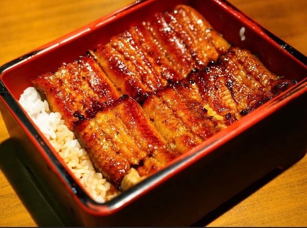 「肥前屋」熄燈不知道該吃哪間？台北鰻魚飯12間必吃推薦！每間都又大又肥一次滿足！