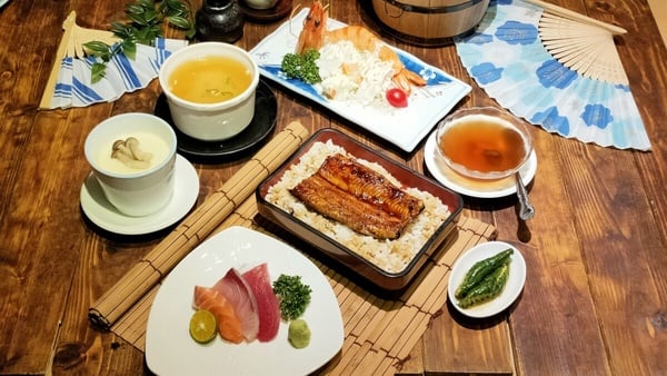「肥前屋」熄燈不知道該吃哪間？台北鰻魚飯15間必吃推薦！每間都又大又肥一次滿足！