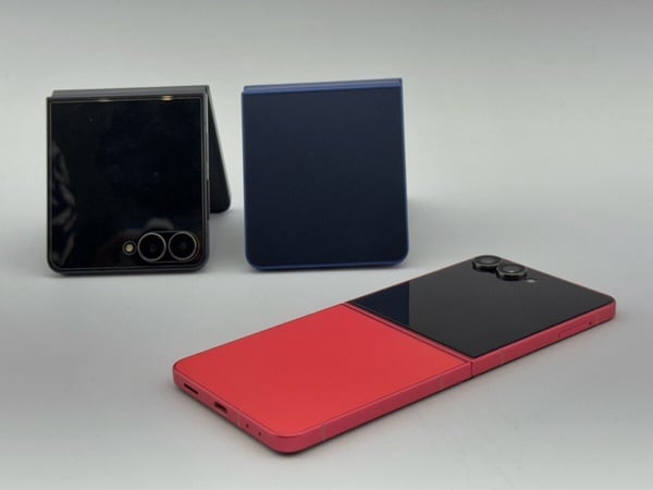 SAMSUNG Galaxy Z Flip7亮點功能一：輕薄機身方便攜帶、封面螢幕整個放大！