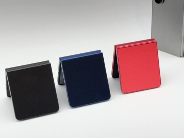三星最新摺疊機三星！SAMSUNG Galaxy Z Flip7 3色驚艷登場