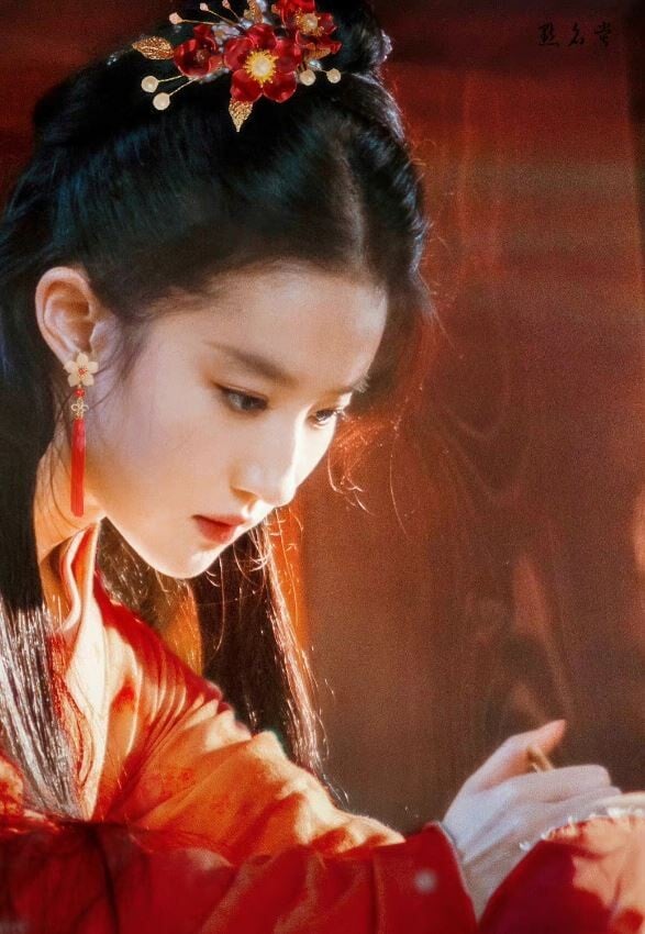 2025陸劇「長期沒拍新戲」演員TOP6！《書卷一夢》劉宇寧300天，劉亦菲602天，冠軍是他