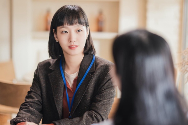 明明工作快崩潰，為什麼還是「不敢辭職」？不配德感太重，擔心換職場的結局還是一樣