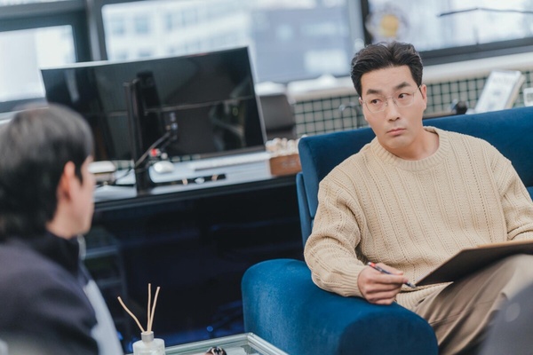 明明工作快崩潰，為什麼還是「不敢辭職」？不配德感太重，擔心換職場的結局還是一樣