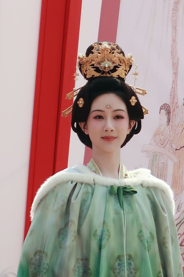 楊紫是童星出身，自出道以來，楊紫的顏值就一直是網友討論焦點。楊紫是比較有親和力的長相，在美女遍地走的娛樂圈，顏值確實不佔有優勢，不過也是這種甜美的鄰家感，讓楊紫能詮釋很多普通人的角色，戲路其實比很多大美女更寬呢！