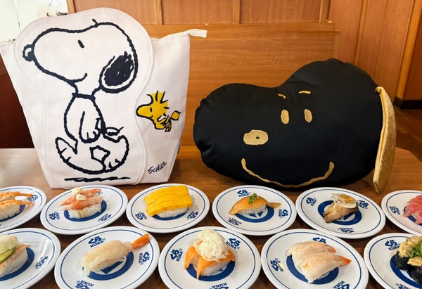 史努比粉收！藏壽司聯名史努比扭蛋7/25開扭，全13款扭蛋、史努比大玩偶、提袋必收
