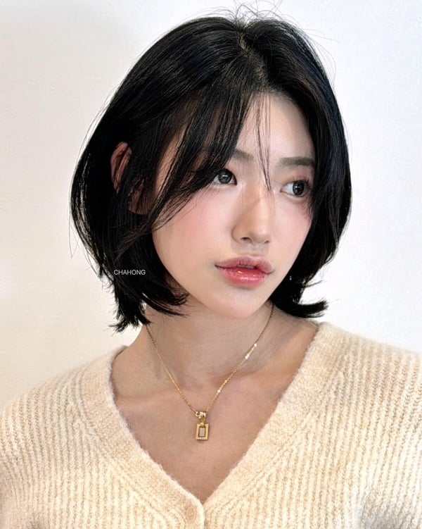 2025中年婦女短髮造型指南：15款修飾臉型、好整理短髮＋減齡遮白髮髮色推薦