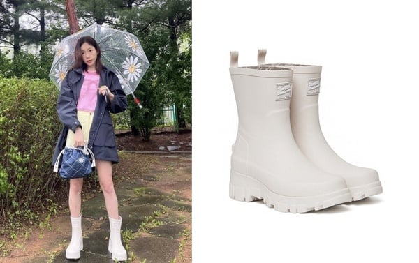 少女時代太妍穿著Rockfish Weatherwear厚底中筒雨靴，展現溫柔時尚感