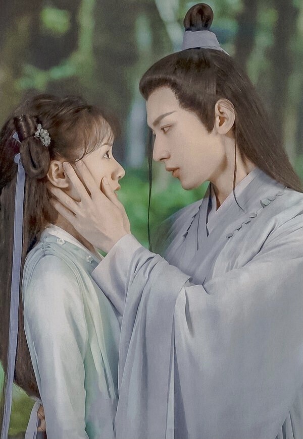 《琉璃》拿下第九名！《琉璃》是近年衝出超高熱度的古裝仙俠劇，一舉將成毅捧成古裝男神。《琉璃》在豆瓣開出7.5高分，剛開播時本來沒怎麼被看好，播出後靠著高甜又高虐的劇情，衝出話題。