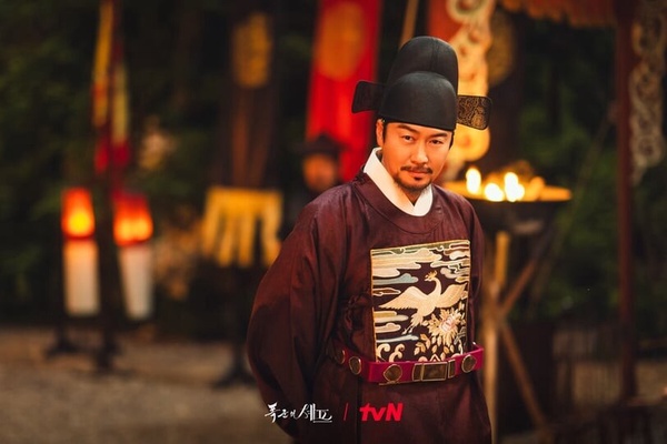 Netflix《暴君的廚師》劇情+角色看點：潤娥化身主廚穿越朝鮮，靠美食征服暴君李彩玟！