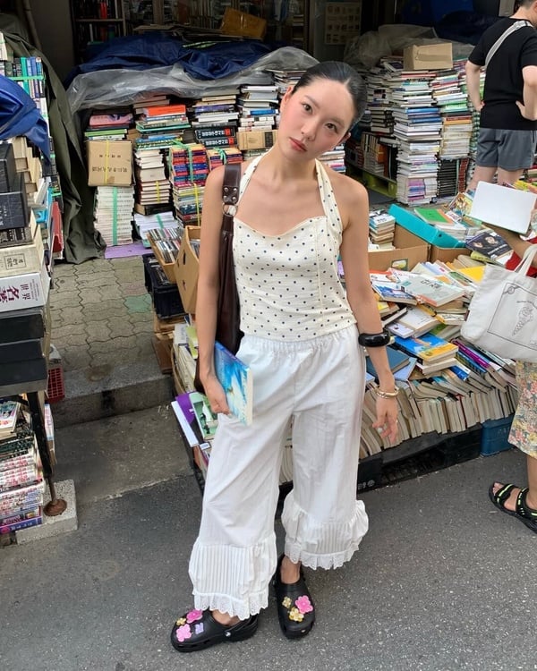 穿搭靈感：波點＋白色下身