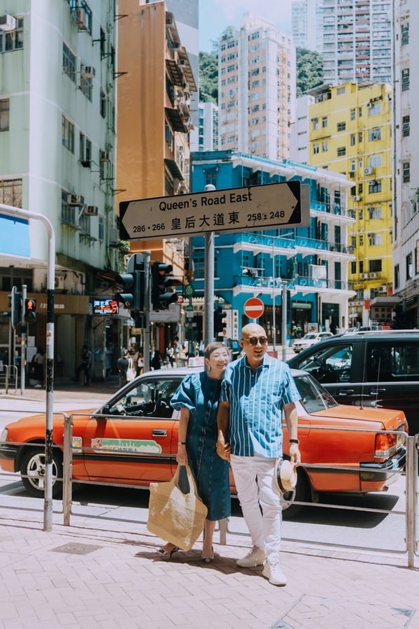 2025香港旅遊行程推薦：海洋公園跟動物近距離接觸、發達叉燒必吃，還有九龍城寨必逛