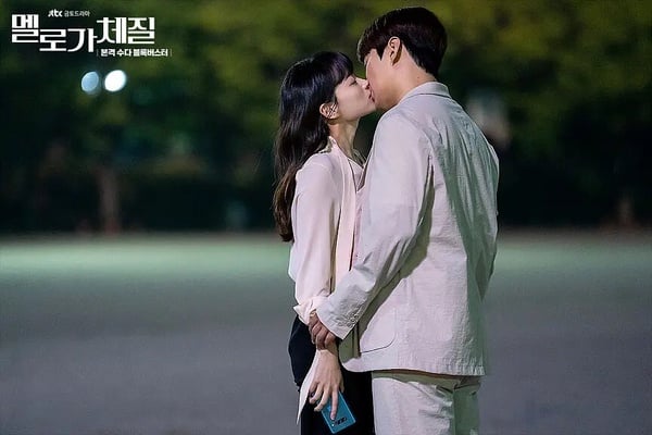 韓網熱議「編導演都很出色」的韓劇TOP8！《信號》第7輸《苦盡柑來》，冠軍是永遠的神