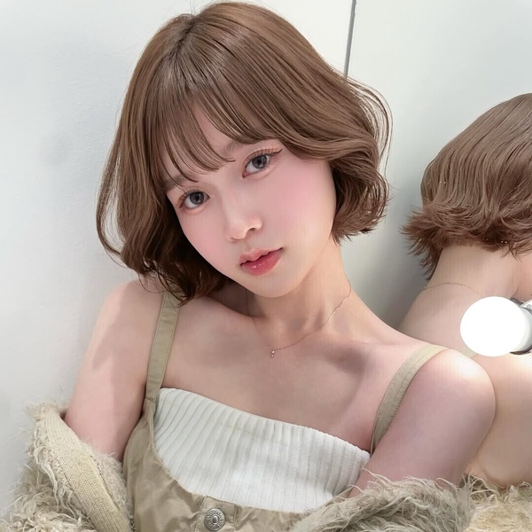 不用漂也顯白！2025夏季「輕透棕」髮色推薦，清透又好顧、褪色也不怕尷尬布丁頭