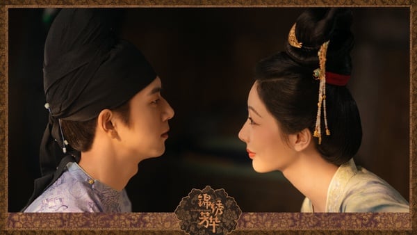 《錦繡芳華》是楊紫、李現主演的《國色芳華》下部,上部《國色芳華》收視和口碑表現都很亮眼,觀眾一面倒好評,而下部《錦繡芳華》也沒爛尾!近年大女主經商劇連著播,其中《國色芳華》系列是評價最高的,服化道完美還原唐朝風情,真的精緻,七月累積網播量破12億,楊紫主演的陸劇普遍收視成績都很好!