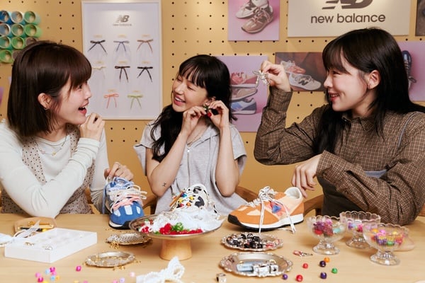 New Balance 夢幻球鞋新色推薦：471，NT$3,480 （IU 同款）
