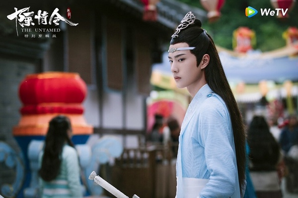 《陳情令》藍忘機當然也進榜囉！王一博把這個角色演活了，看似高冷無情，其實內心就是個單純的小孩，喝醉酒的樣子超可愛，一轉身又變成風度翩翩的白衣公子，超帥！