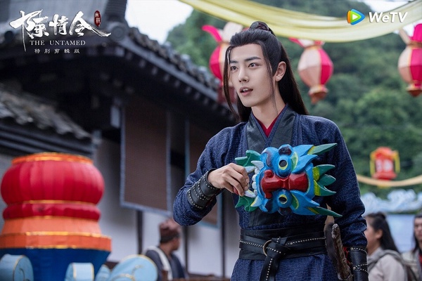 《陳情令》肖戰的魏無羨拿下第四名！好多人都忘不了放蕩不羈、風趣可愛又霸氣十足的魏無羨，他的形象很多變，遇到藍忘機就像小學生一樣搞怪，遇到狗就跑，黑化後癲狂又邪魅，每個眼神都好看。肖戰真的把魏無羨演活了，不只是因為帥，感覺他就是魏無羨本人。