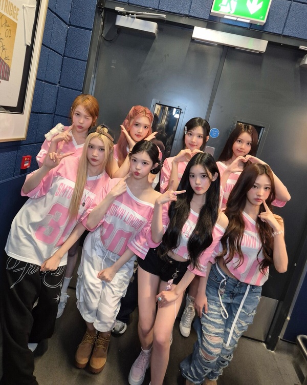 theqoo熱議「Kpop 逐漸沒落的五大原因」：歌詞英文化、大幅度對嘴都上榜！