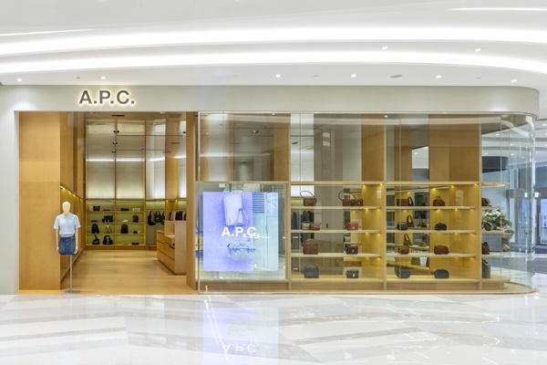 A.P.C. (1F)：獨家引進寵物系列「A.P.C. TOUTOU」、獨家限定托特包
