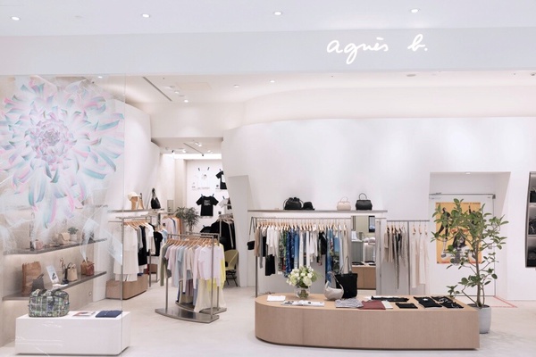 agnès b. (1F)：Artist Tee Exhibition藝術家T恤展