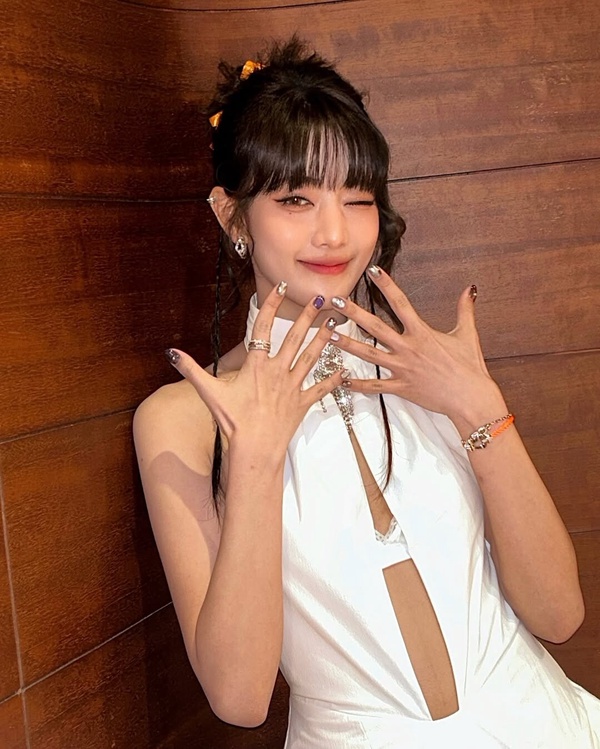 @jennierubyjane