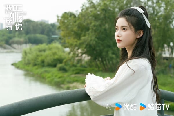《我在頂峰等你》劇情看點&amp;amp;amp;amp;amp;角色介紹：孫珍妮重生逆襲成學霸，網讚「八月黑馬甜劇」