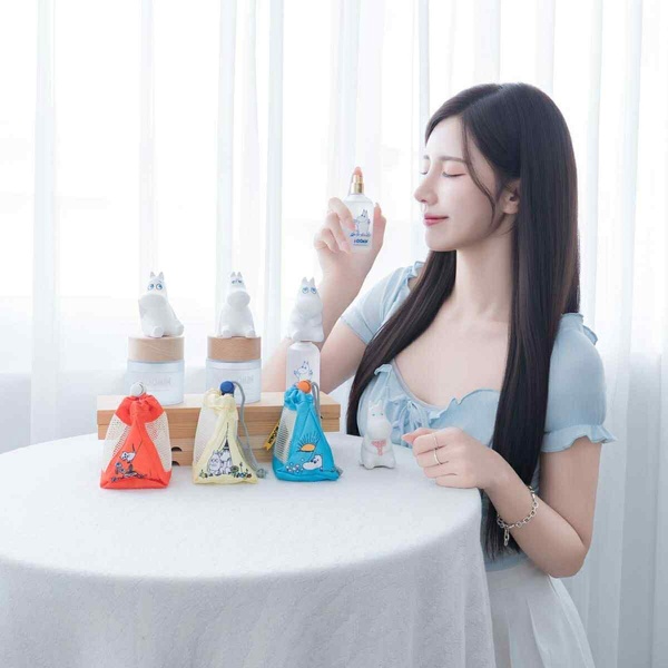 7-11「MOOMIN姆明家族」集點！姆明家族水上派對吊飾、涼感連帽頸枕、環保杯等30款看這
