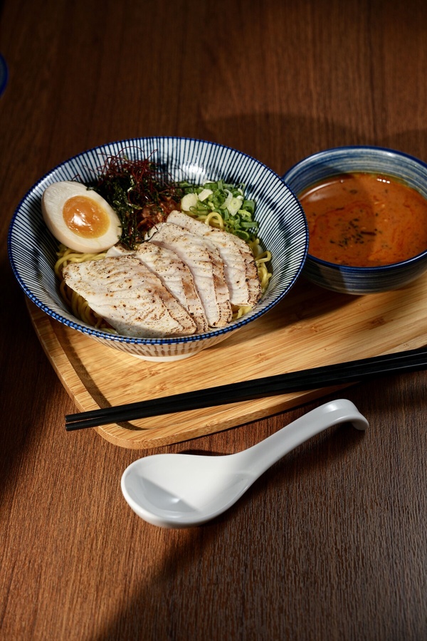定置漁場三代目獨家限定新品「小川椒濃胡麻沾麵」
