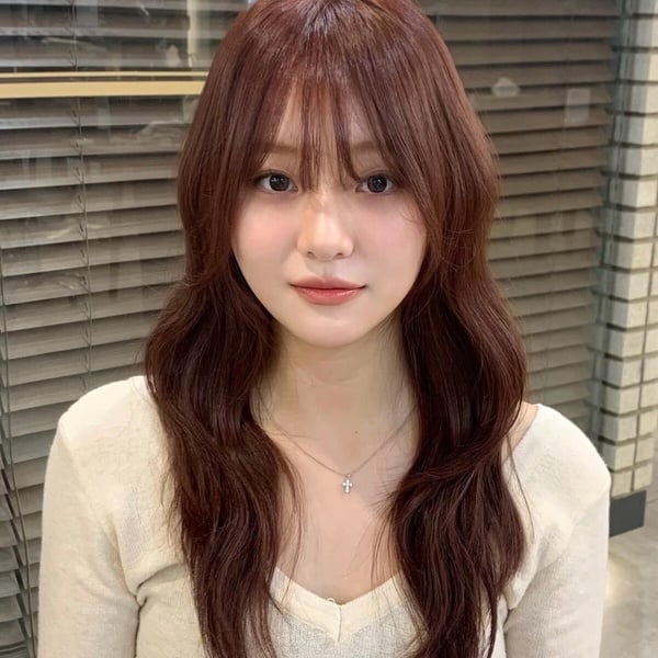 2025「粉棕色」髮色範本15款：顯白玫瑰粉棕、莓果色挑染，這款不漂就能染！（8月SEO）