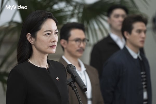 《零日攻擊》七大幕後秘密！連俞涵打飛黑衣人，拍到一半被警察關切，準總統原型是她！