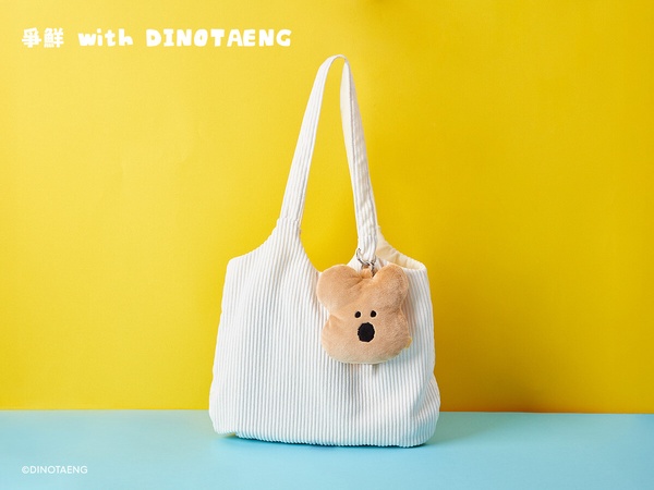 爭鮮聯名DINOTAENG加價購「錢包票卡夾」，加購價419元/個、會員優惠價399元/個，10/15開賣