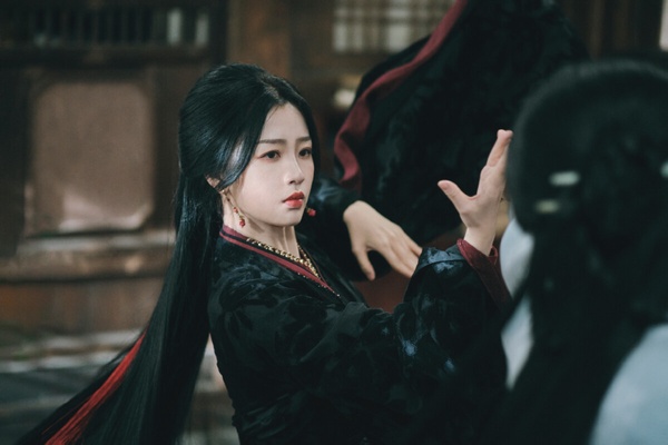 以虞書欣在《雲之羽》的劇照示意，她傳聞將主演重生仙俠劇《我欲乘風》