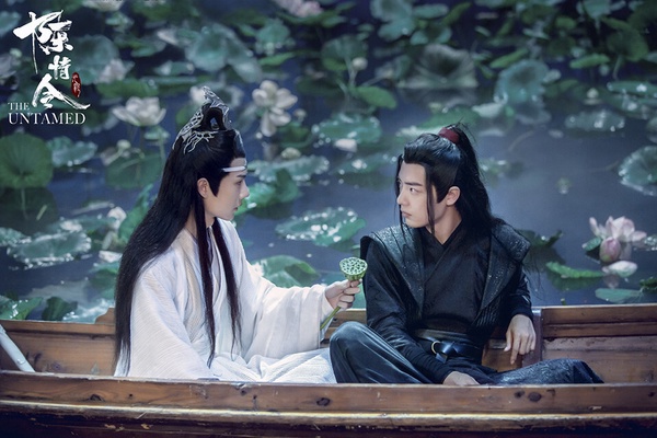 《陳情令》劇照 - 肖戰與王一博完美呈現魏無羨與藍忘機的知己情。