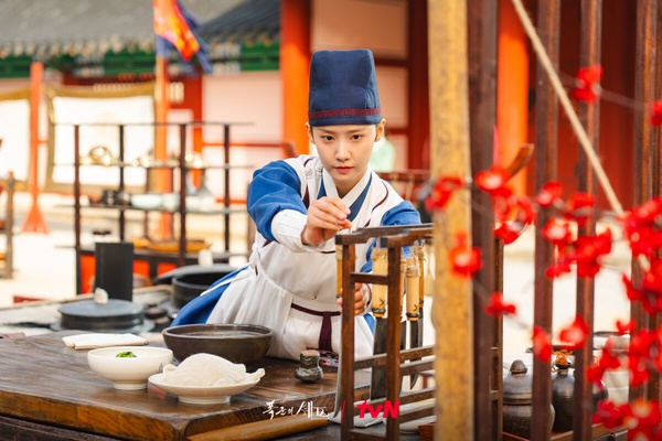 8部「一面倒好評」穿越韓劇！《暴君的廚師》好評不輸《哲仁王后》,最後一部是永遠的神