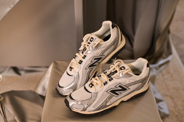 New Balance再推新爆款鞋！張員瑛同款NB 204L配色售價、怎麼搭一次看
