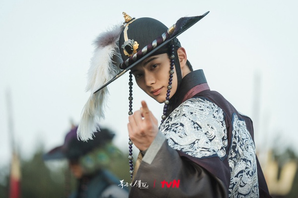 8月韓劇演員話題度TOP10：《夢想成為律師》李陣郁第6輸馬東石，冠軍是「這位」不意外