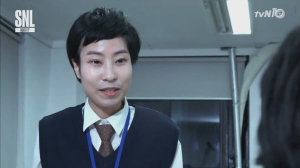 喜劇演員李世英在節目中談及因惡評而決定整形的心路歷程