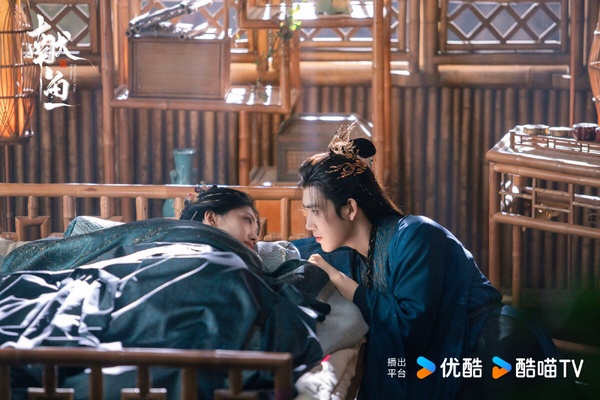 《獻魚》拿下第三名！《獻魚》改編自熱門小說《向師祖獻上鹹魚》，劇情很有意思，這是病嬌大魔王vs.鹹魚少女的設定，講述了被封山中500年的師祖司馬焦，和意外進入修仙界的廖停雁相遇，司馬焦被其鹹魚本能降服、廖停雁開始引導司馬焦步步向善，成為了改變他的人。