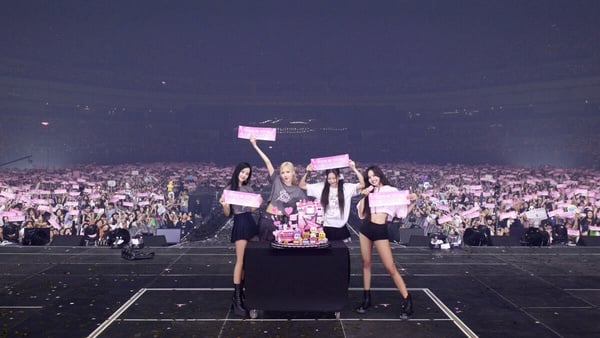 2025「Kpop韓團最美應援棒」TOP10：TXT伸縮設計超貼心，「它」再次奪冠！